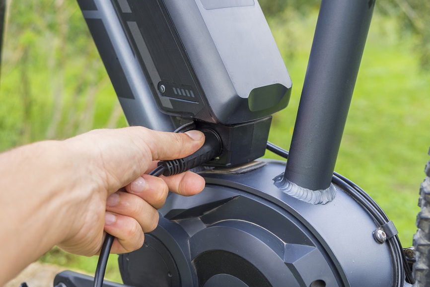 Combien de temps faut-il pour charger batterie vélo électrique?