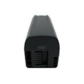 Vue de face de la batterie de remplacement AEG DownTube 36V 10.4Ah montrant clairement la connexion au vélo.
