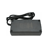 Vue de dessous du chargeur compatible Gazelle Impulse 42V 3A avec connecteur Rosenberger.