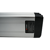 Gros plan de l'étiquette sous la Phylion XH370-12J Silverfish 37V 12Ah Compatible.