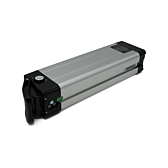 Vue trois-quarts de la Phylion XH370-12J Silverfish 37V 12Ah Compatible couchée, prise de près avec la batterie bien visible.