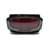 Photo en gros plan du feu arrière de la batterie de vélo Promovec Carrier 6.2XL 36V 11Ah.