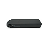 Vue latérale de la batterie de vélo Promovec Carrier 6.2XL 36V 17.4Ah. Le port de chargement sur le côté est clairement visible.