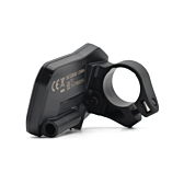 Vue en trois quarts de l'arrière de l'ordinateur de vélo Shimano Steps display SC-E5000. Le système de fixation est bien visible.