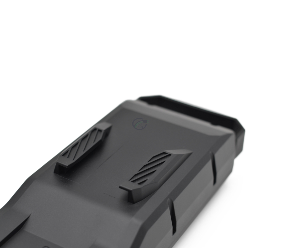 Photo en gros plan de la fixation à la partie inférieure de la batterie de vélo Bosch Powerpack 540 Performance/Active porte-bagages E-Bike Vision.