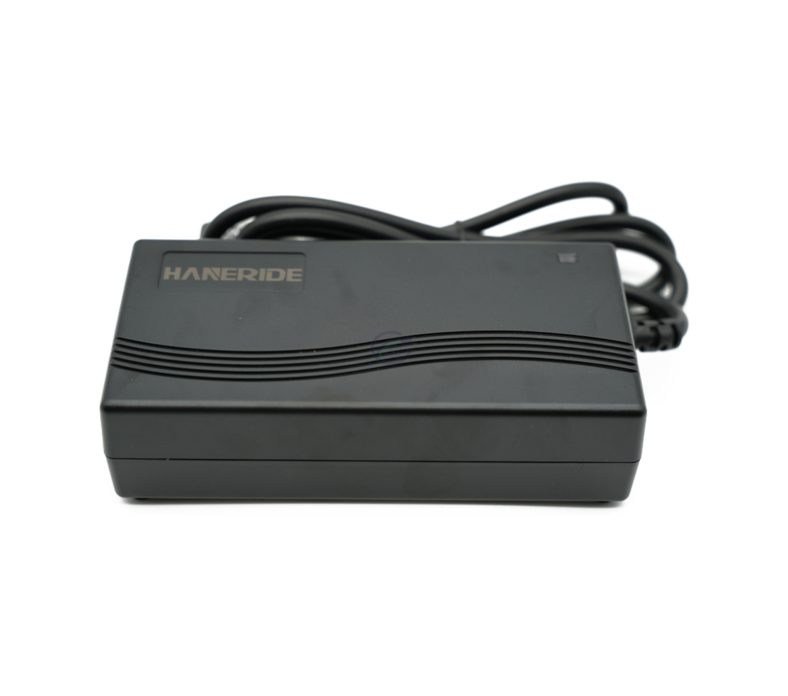 Vue de côté du chargeur compatible Gazelle Impulse 42V 3A avec connecteur Rosenberger.