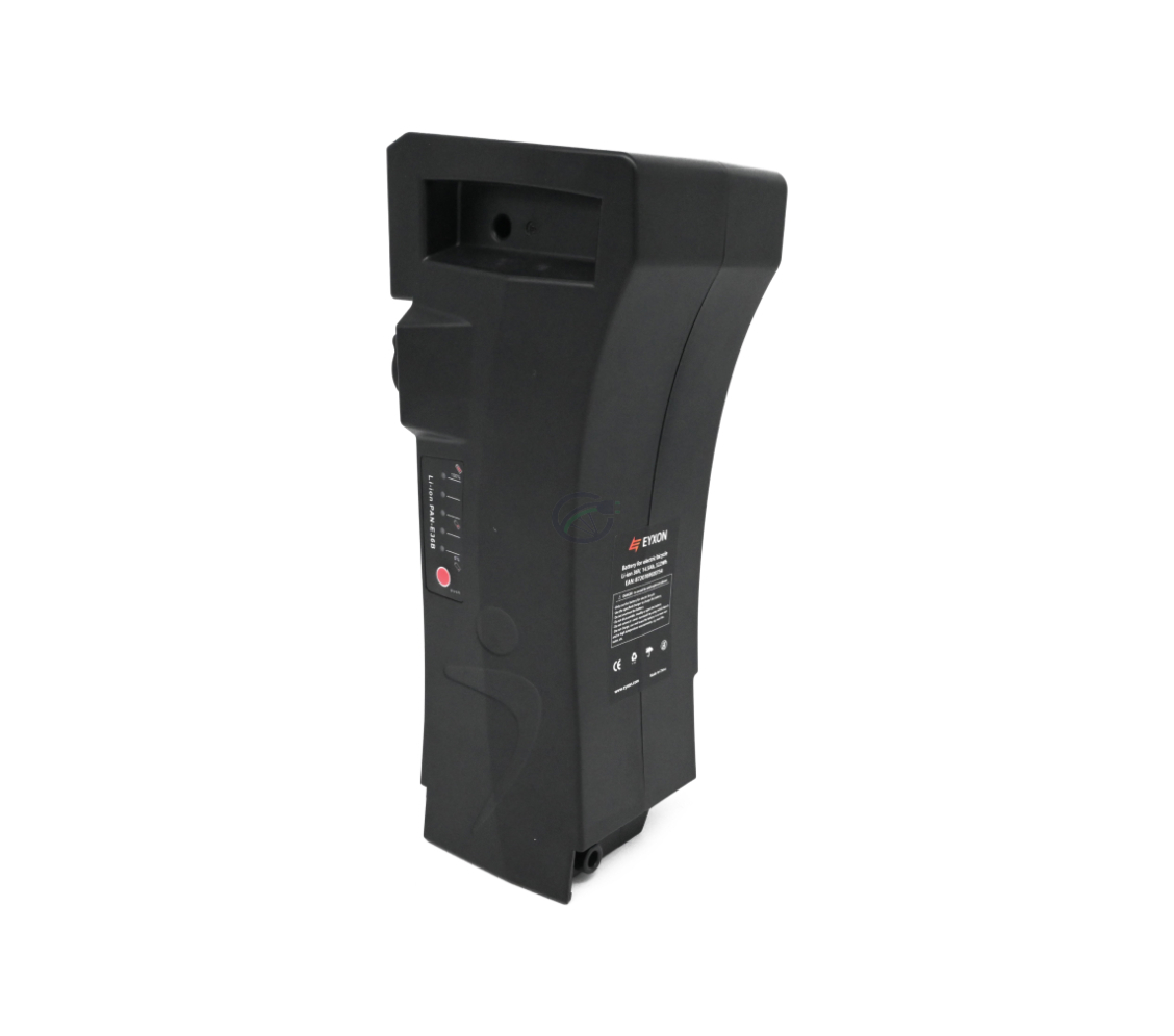 La batterie compatible Impulse 36V 14.5Ah produite par EYXON debout. Le côté avec l'étiquette et le dessus de la batterie sont visibles.