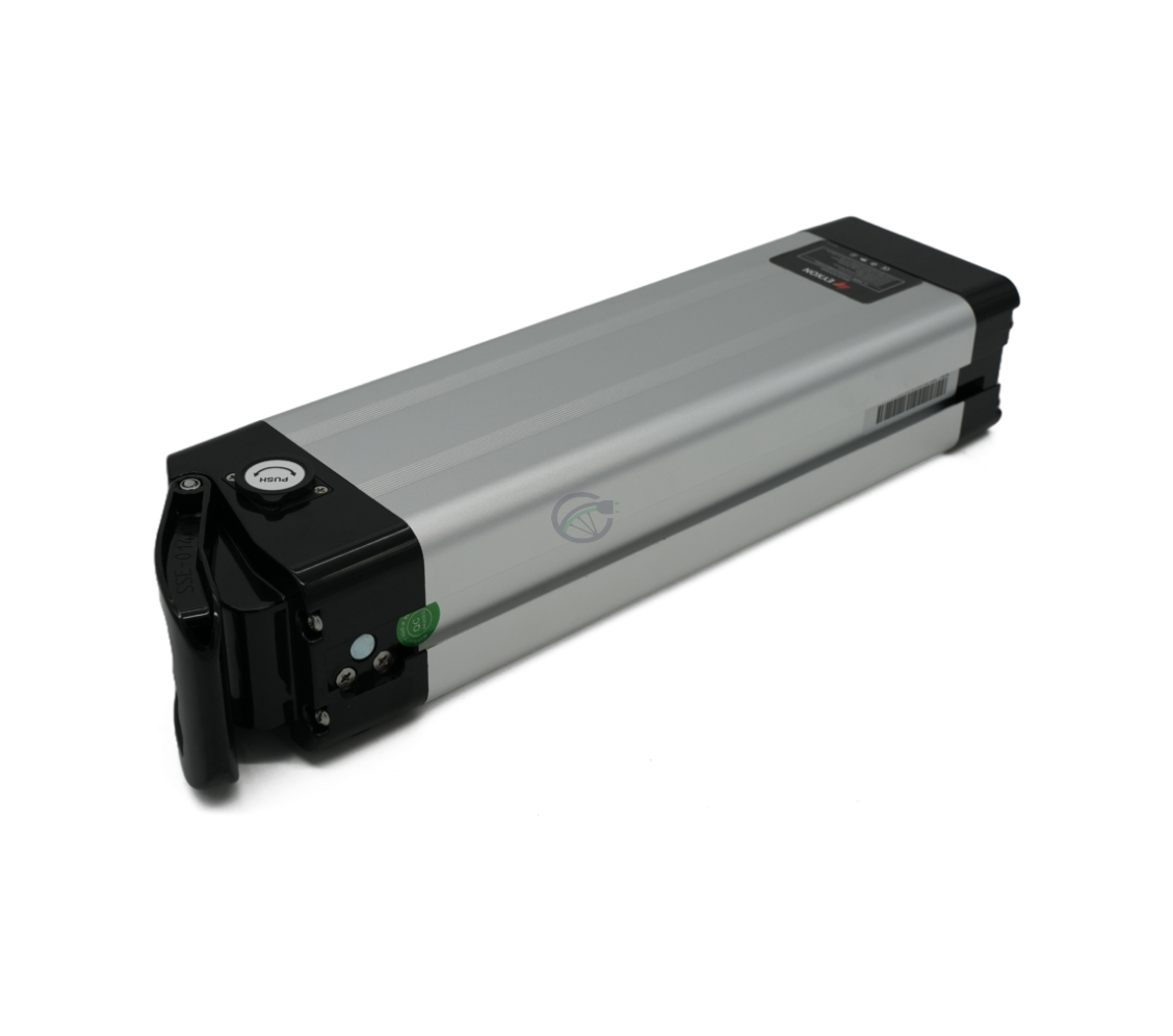 Vue trois-quarts de la Phylion XH370-12J Silverfish 37V 12Ah Compatible couchée, prise de près avec la batterie bien visible.