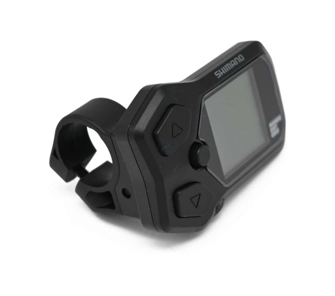 Vue en trois quarts de l'ordinateur de vélo Shimano Steps display SC-E5000 sous un angle élevé