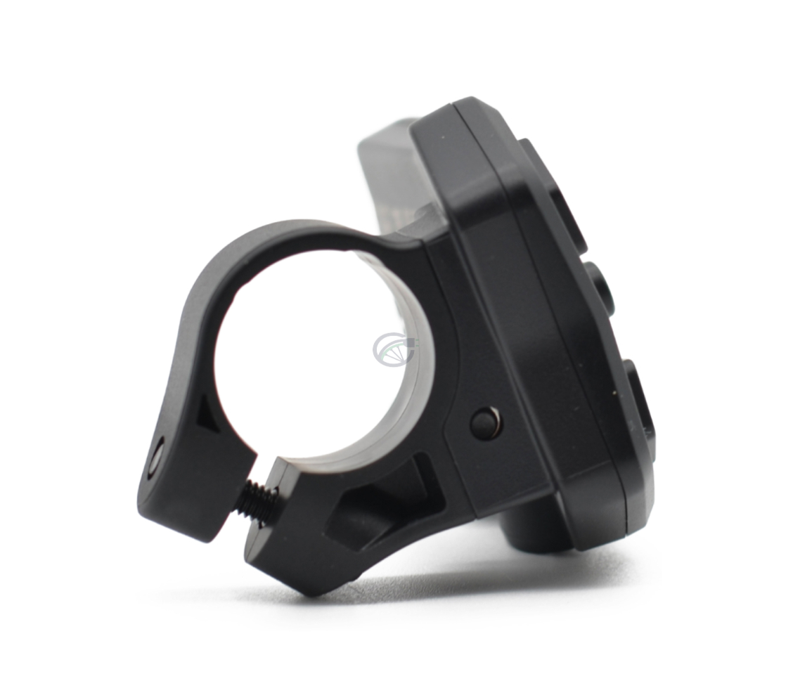Photo en gros plan du système de fixation de l'ordinateur de vélo Shimano Steps display SC-E5000.