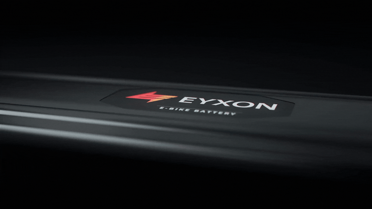 Gif de la batterie EYXON, zoom plus profond et images atmosphériques de la batterie